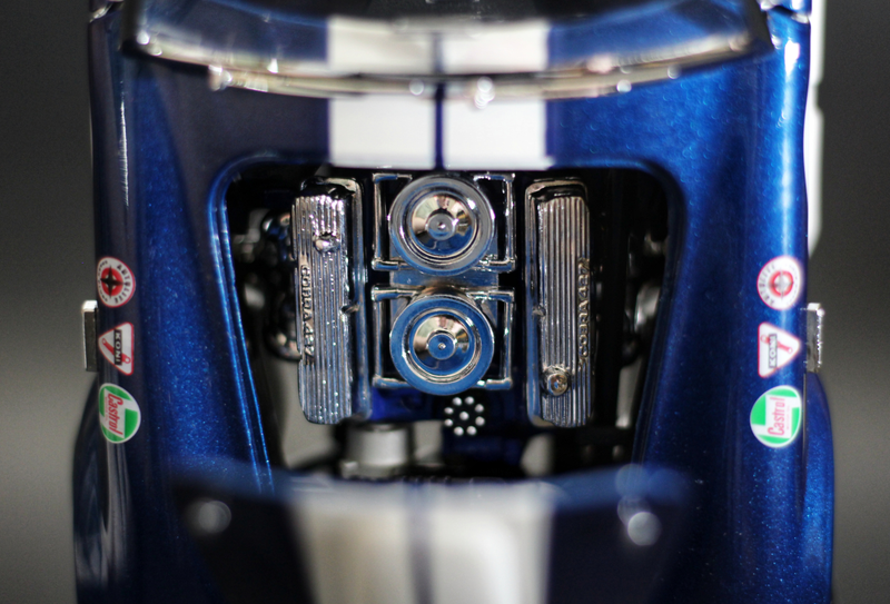 Illustration for article titled LaLD Engine Week: 8 Cylinders - Shelby Cobra 427